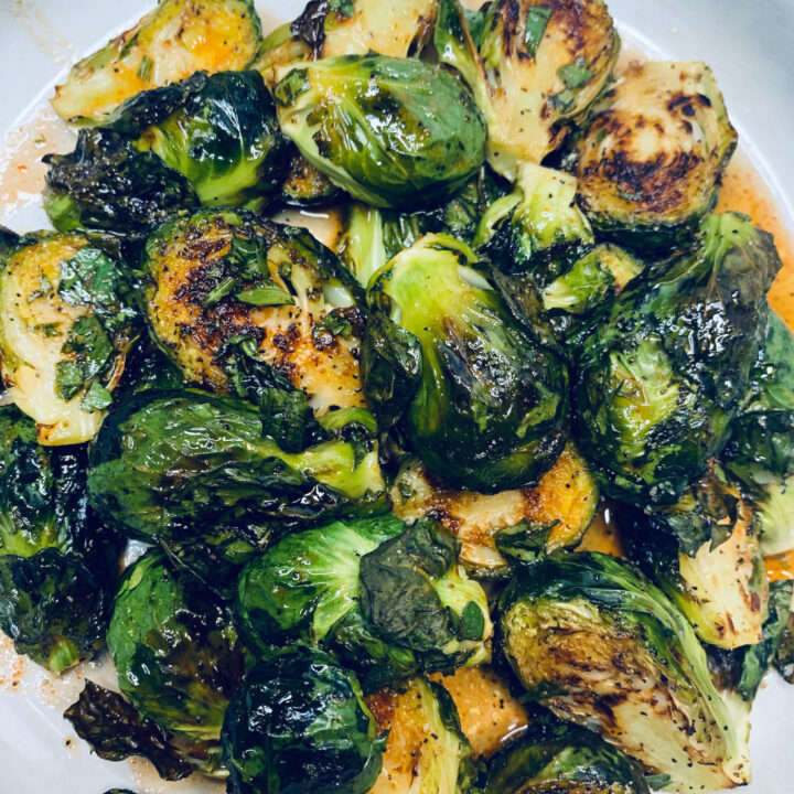 honey sriracha brussel sprouts