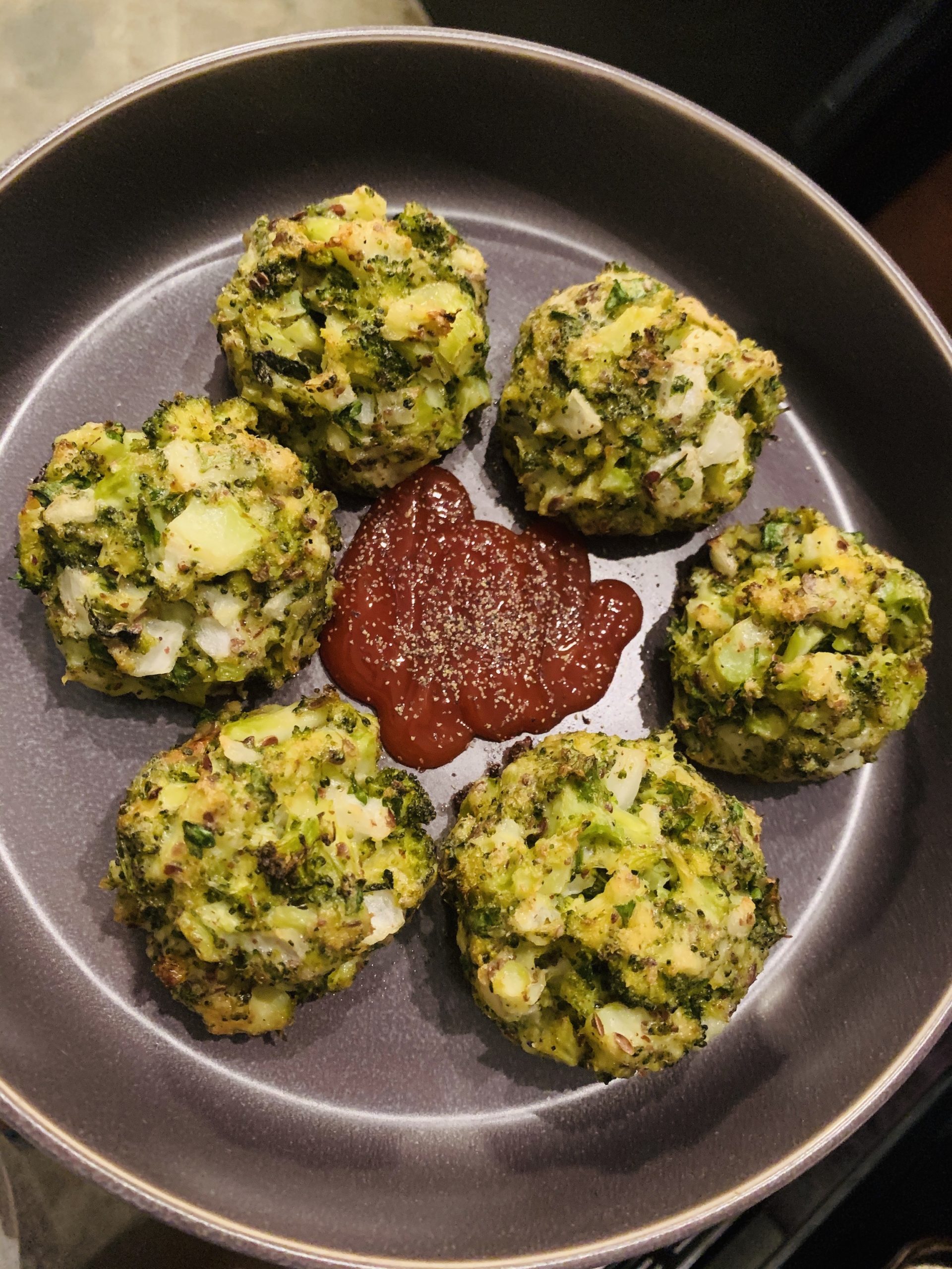 baked-broccoli-cheddar-bites-seafoodie-diaries